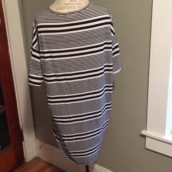 Set of 2 Extra Small Irma’s by Lularoe - Picture 8 of 8